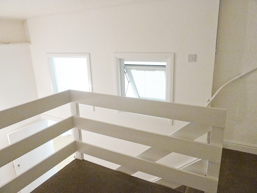 ground floor live work unit available with 5 rooms in EN5 High Barnet